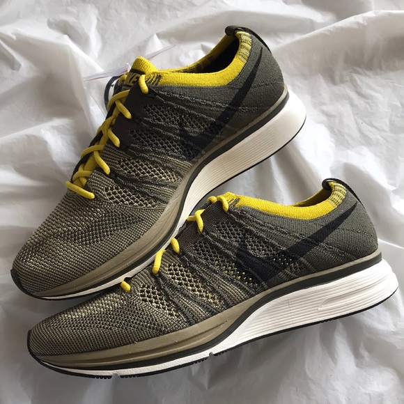 NWT Nike Flyknit Trainer - Picture 6 of 8